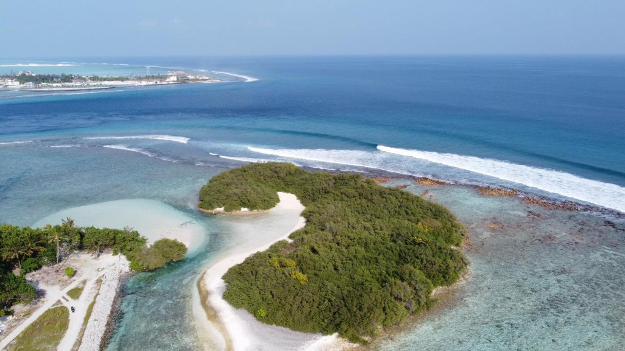 Iru Maldives Hotell Thulusdhoo Exteriör bild