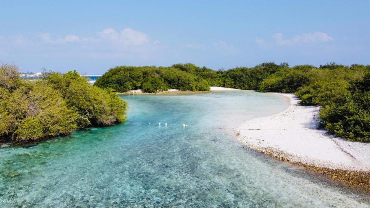 Iru Maldives Hotell Thulusdhoo Exteriör bild