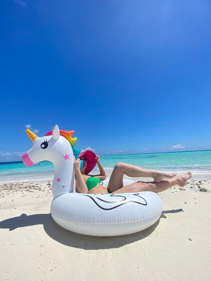 Iru Maldives Hotell Thulusdhoo Exteriör bild