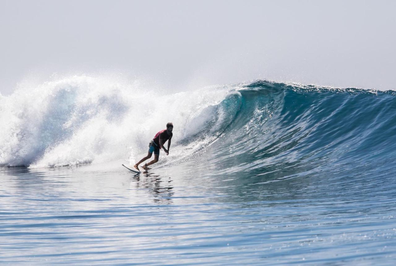Iru Maldives Hotell Thulusdhoo Exteriör bild