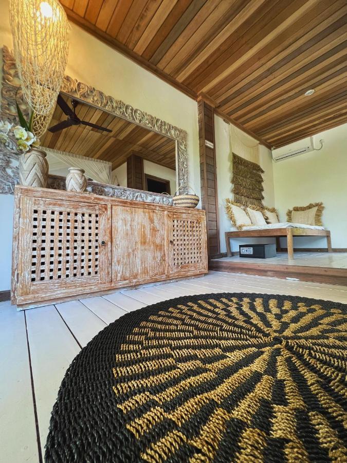 Iru Maldives Hotell Thulusdhoo Exteriör bild