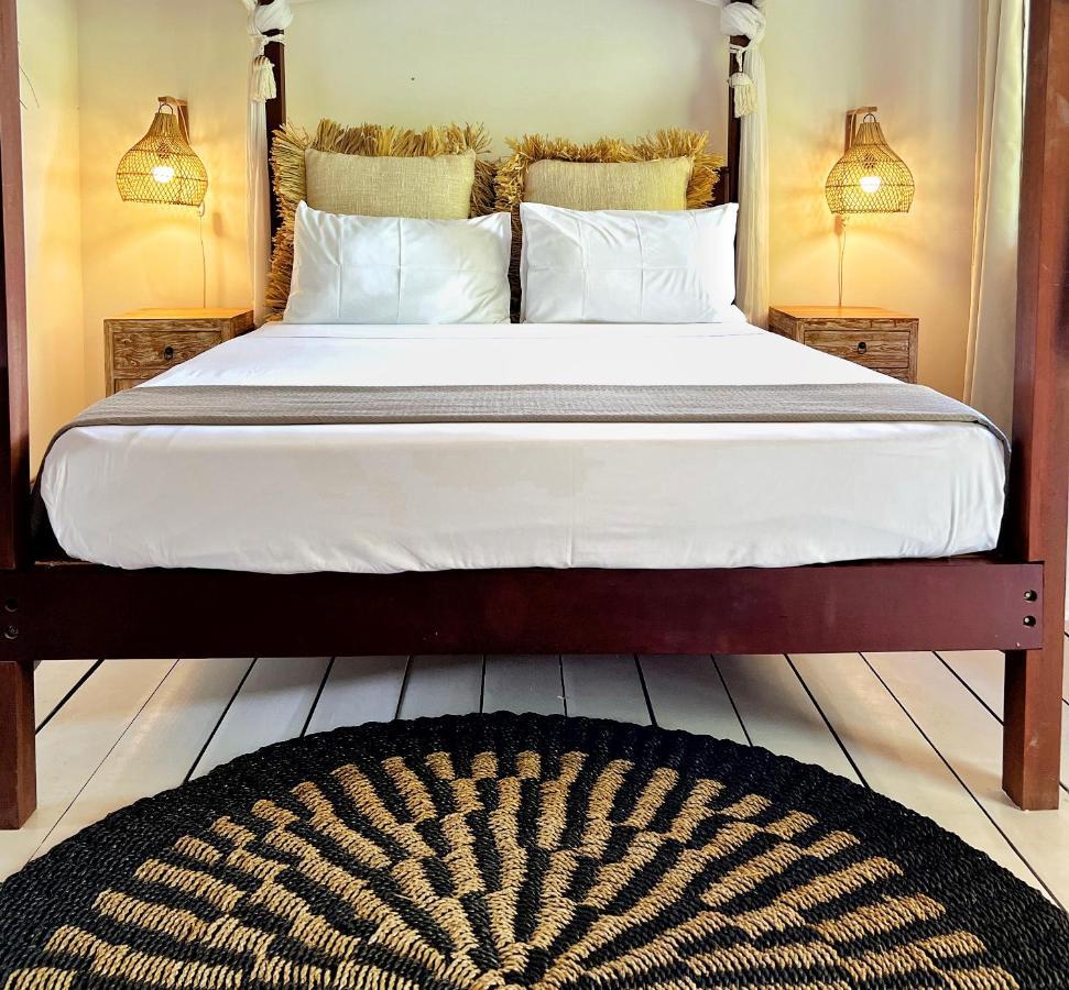 Iru Maldives Hotell Thulusdhoo Exteriör bild