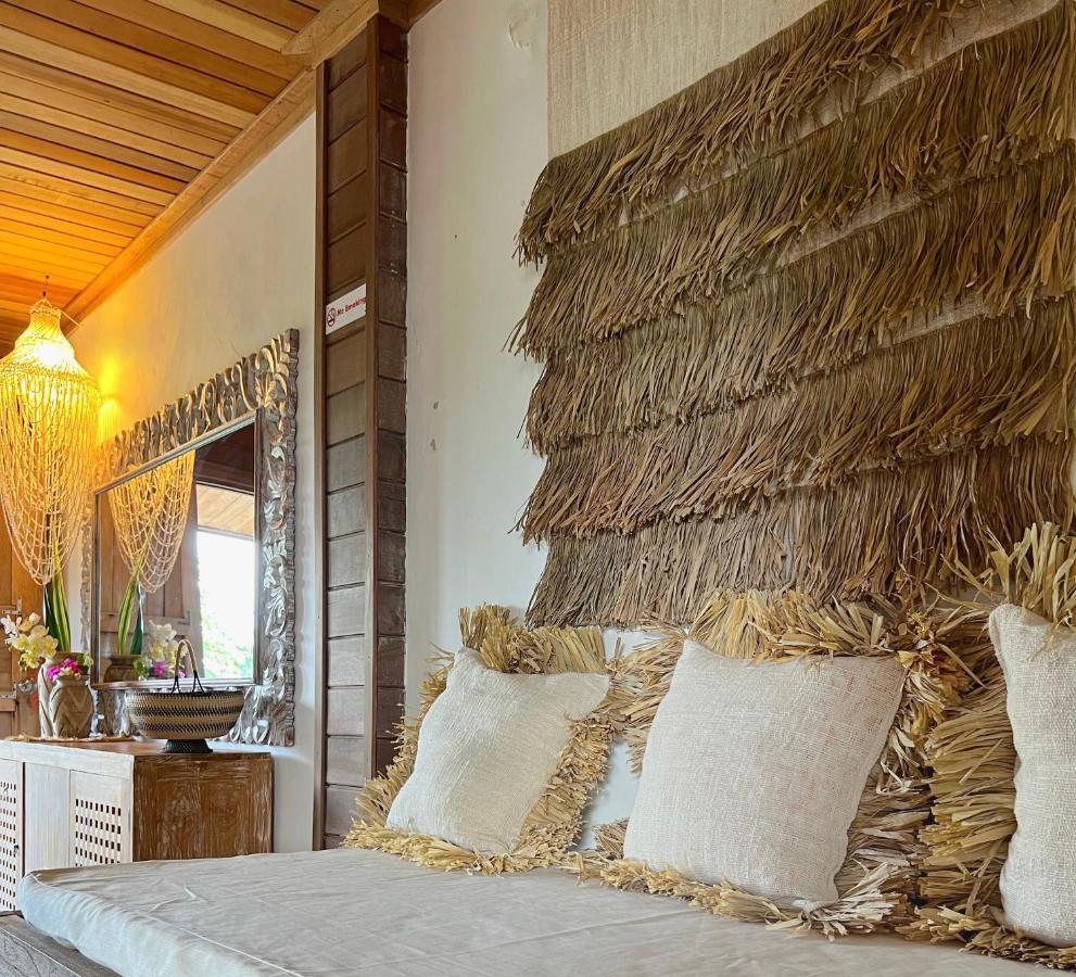 Iru Maldives Hotell Thulusdhoo Exteriör bild
