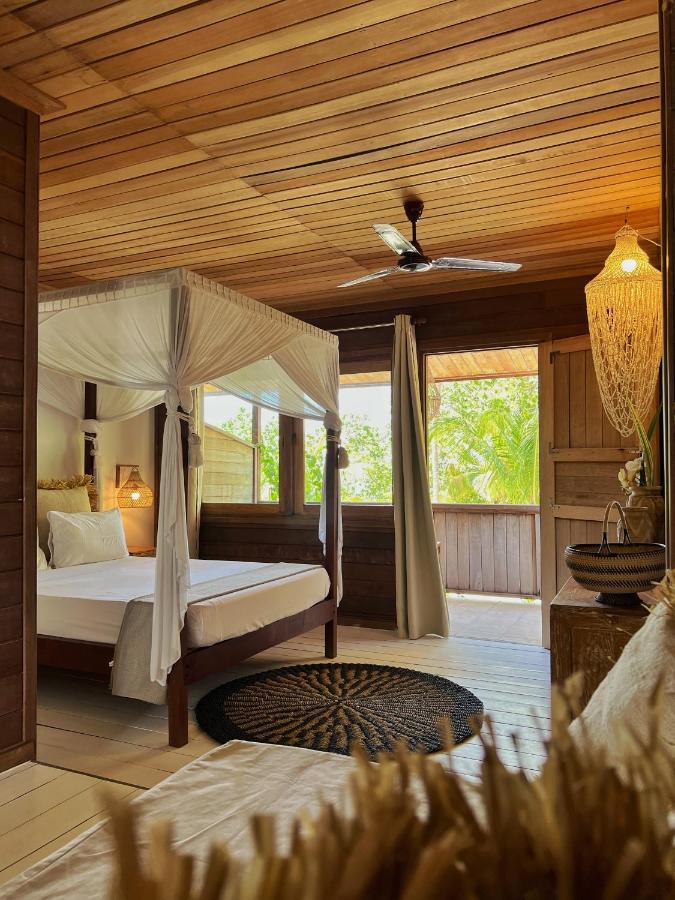 Iru Maldives Hotell Thulusdhoo Exteriör bild