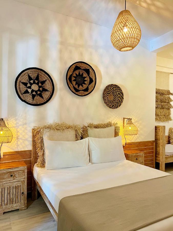 Iru Maldives Hotell Thulusdhoo Exteriör bild