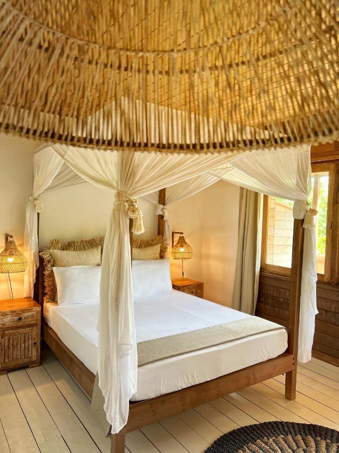 Iru Maldives Hotell Thulusdhoo Exteriör bild