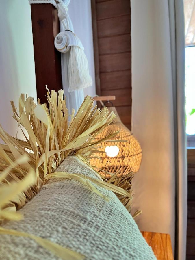 Iru Maldives Hotell Thulusdhoo Exteriör bild