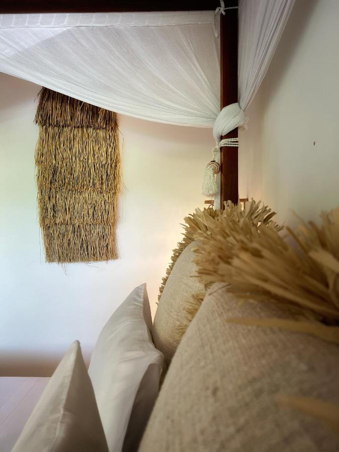 Iru Maldives Hotell Thulusdhoo Exteriör bild